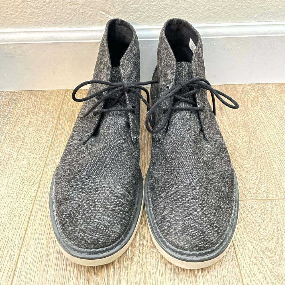 TOMS men’s Chukka boots
